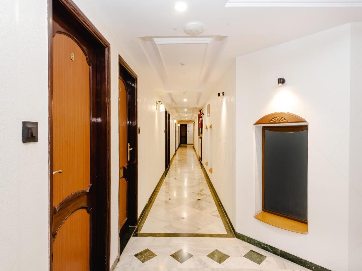 Hotel Galaxy Opp Surat Railway Station Exterior foto